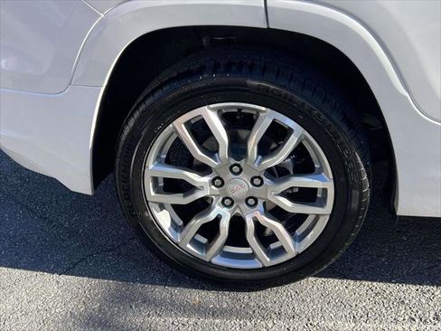 Used 2022 GMC Terrain Denali image 8