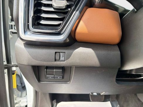 Used 2023 GMC Canyon AT4 w/ LPO, Sports Bar Package image 28