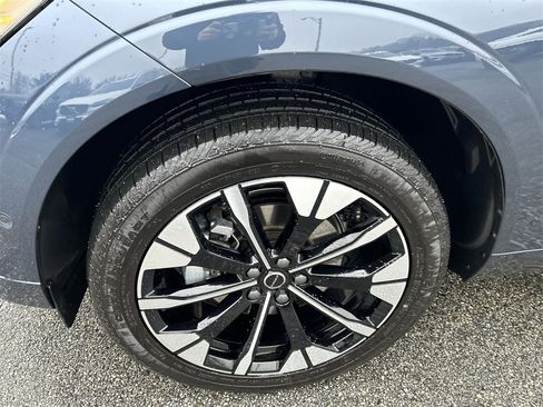 New 2026 Volvo XC60 B5 Plus w/ Climate Package image 10