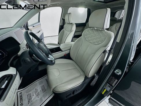 Used 2022 Hyundai Palisade Calligraphy image 32