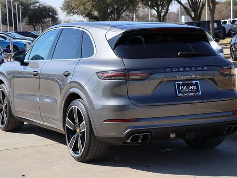 Used 2020 Porsche Cayenne Turbo image 7