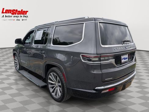 Used 2022 Jeep Grand Wagoneer Series II w/ Convenience Group III AWD/4WD image 3