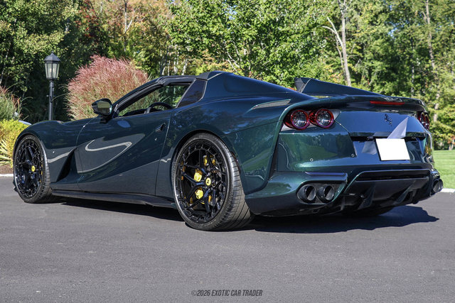 Used 2021 Ferrari 812 GTS RWD image 5