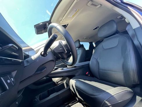 Certified 2024 Kia EV6 Wind w/ Wind Technology Package RWD image 18