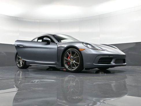 New 2025 Porsche 718 Cayman S RWD image 33