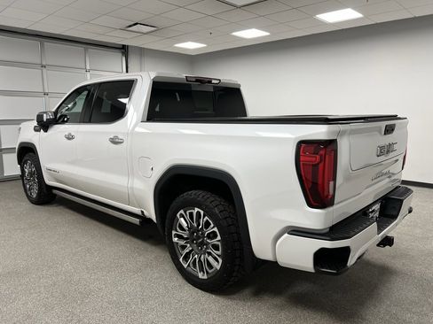 Used 2024 GMC Sierra 1500 Denali Ultimate image 9