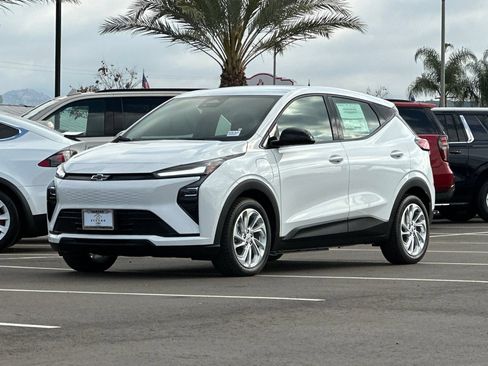 New 2027 Chevrolet Bolt LT w/ Comfort Package FWD image 8