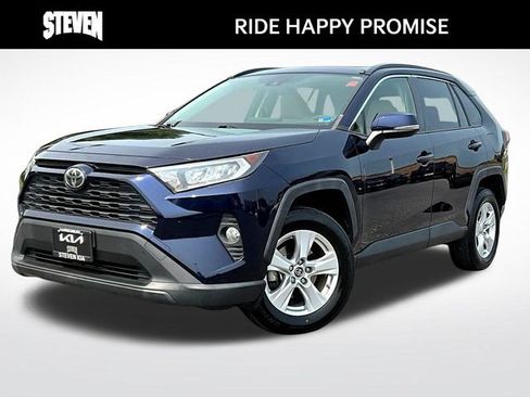Used 2019 Toyota RAV4 XLE w/ All Weather Liner Package AWD/4WD image 3