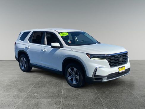 Used 2023 Honda Pilot EX-L image 7