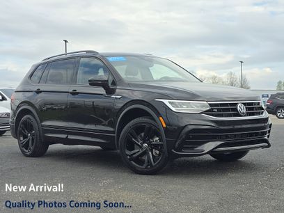 Certified 2023 Volkswagen Tiguan SE R-Line