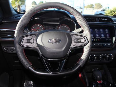 Used 2023 Chevrolet TrailBlazer RS w/ Convenience Package image 16