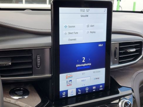 Used 2023 Ford Explorer Platinum w/ Technology Package AWD/4WD image 20