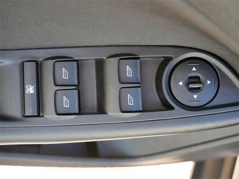 Used 2017 Ford Focus SE image 17