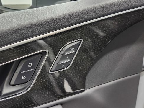 Used 2022 Audi Q7 Premium Plus w/ Premium Plus Package image 28