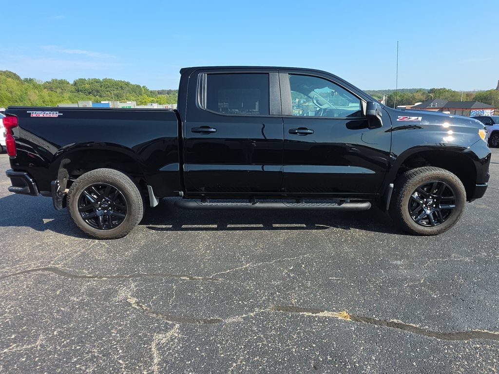 Used 2025 Chevrolet Silverado 1500 LT Trail Boss w/ Convenience Package II AWD/4WD image 11