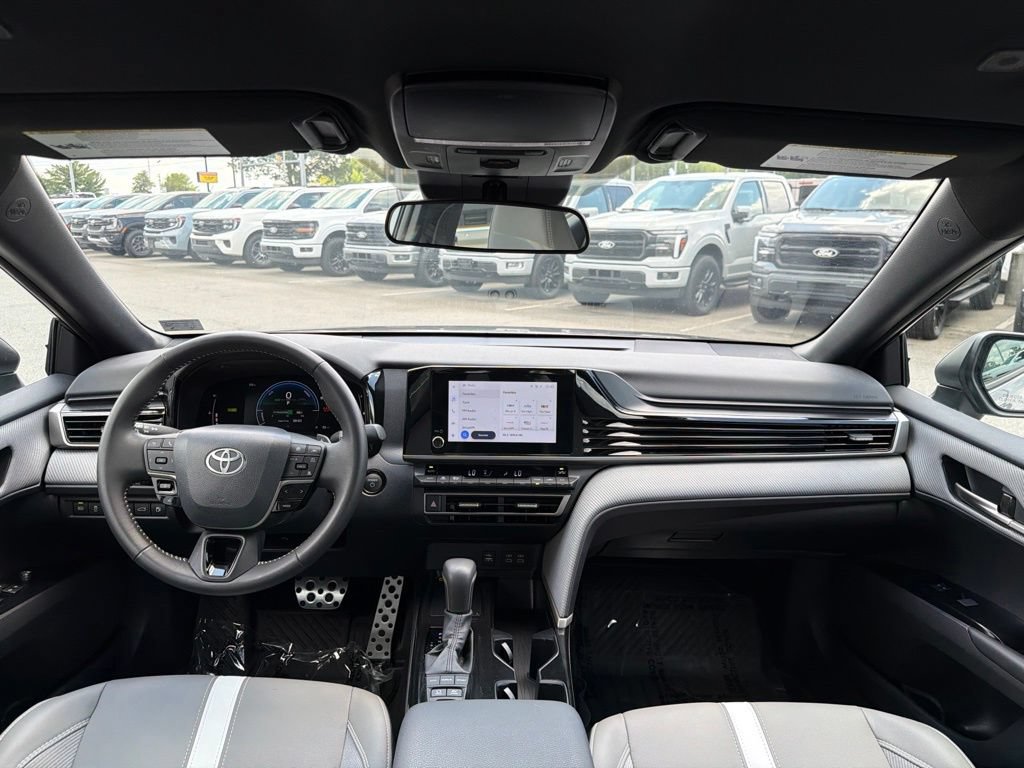 Used 2026 Toyota Camry SE FWD image 24