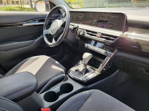 Certified 2024 Kia Seltos S FWD image 7
