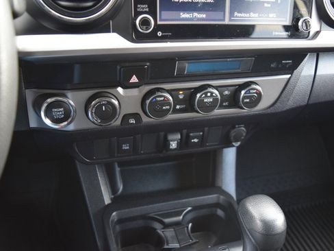 Used 2023 Toyota Tacoma SR5 AWD/4WD image 15