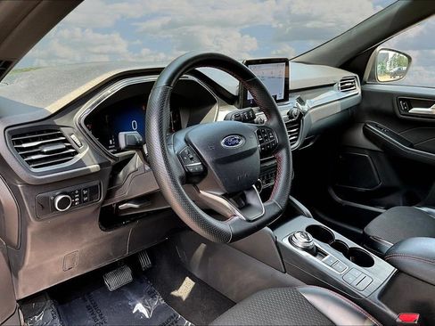 Certified 2025 Ford Escape ST-Line FWD image 19