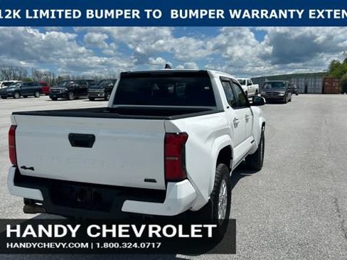 Used 2025 Toyota Tacoma SR5 AWD/4WD image 3