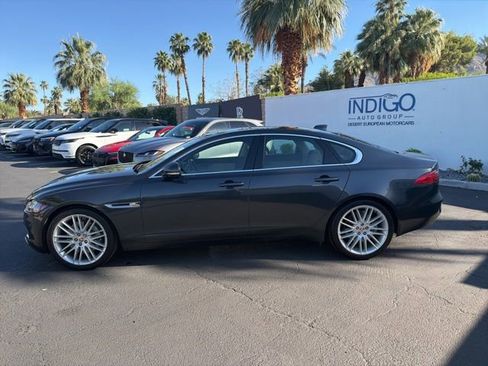 Used 2017 Jaguar XF Prestige image 8