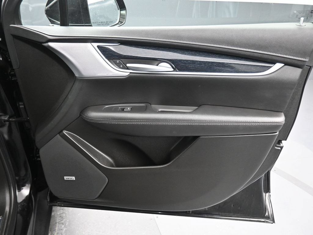 Used 2025 Cadillac XT5 Premium Luxury FWD image 41