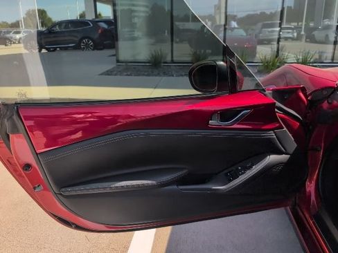 Used 2022 MAZDA MX-5 Miata RF Grand Touring RWD image 6