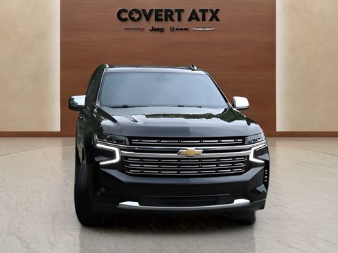 Used 2021 Chevrolet Suburban Premier w/ Premium Package RWD image 8
