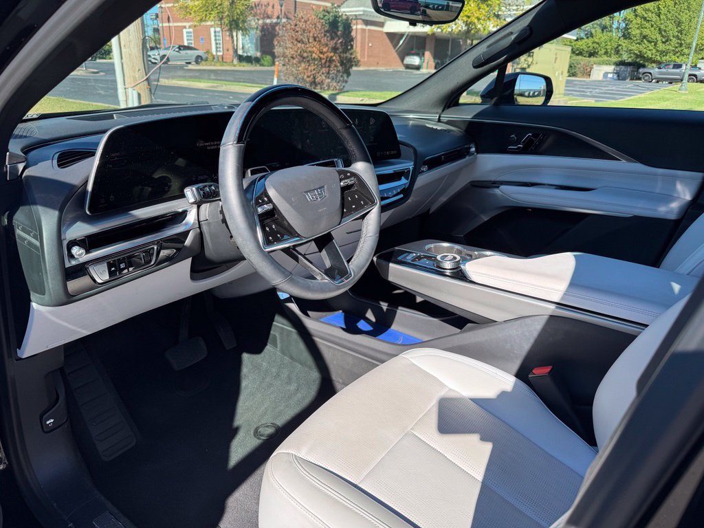 Certified 2024 Cadillac Lyriq Sport AWD/4WD image 14