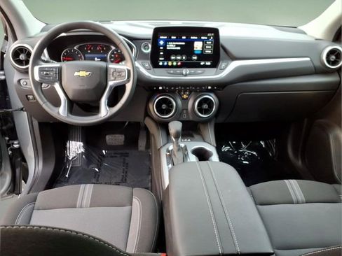 Used 2024 Chevrolet Blazer LT w/ Convenience Package FWD image 13