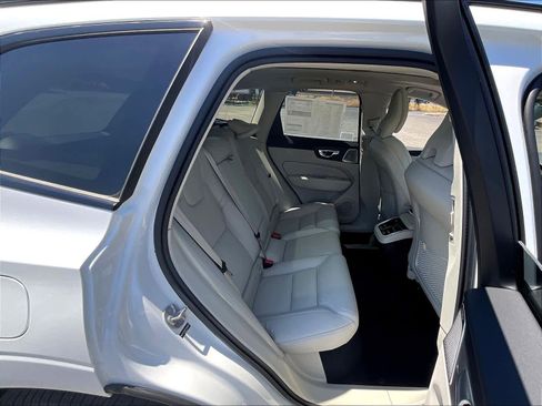 New 2026 Volvo XC60 B5 Ultra w/ Climate Package AWD/4WD image 27