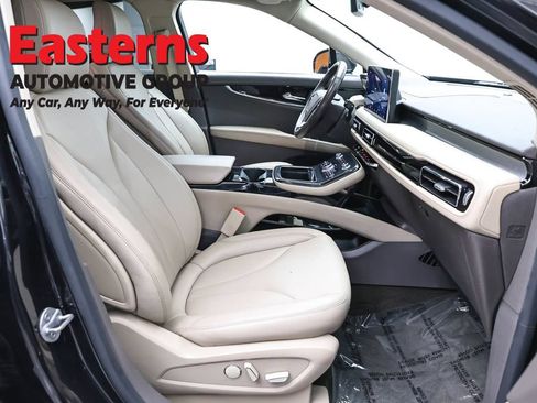 Used 2022 Lincoln Nautilus AWD w/ Premium Package image 25