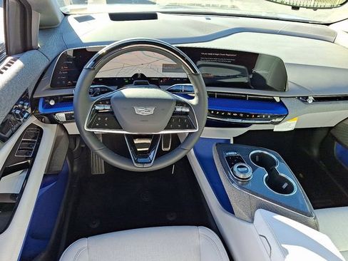 New 2026 Cadillac Optiq Luxury 2 AWD/4WD image 7