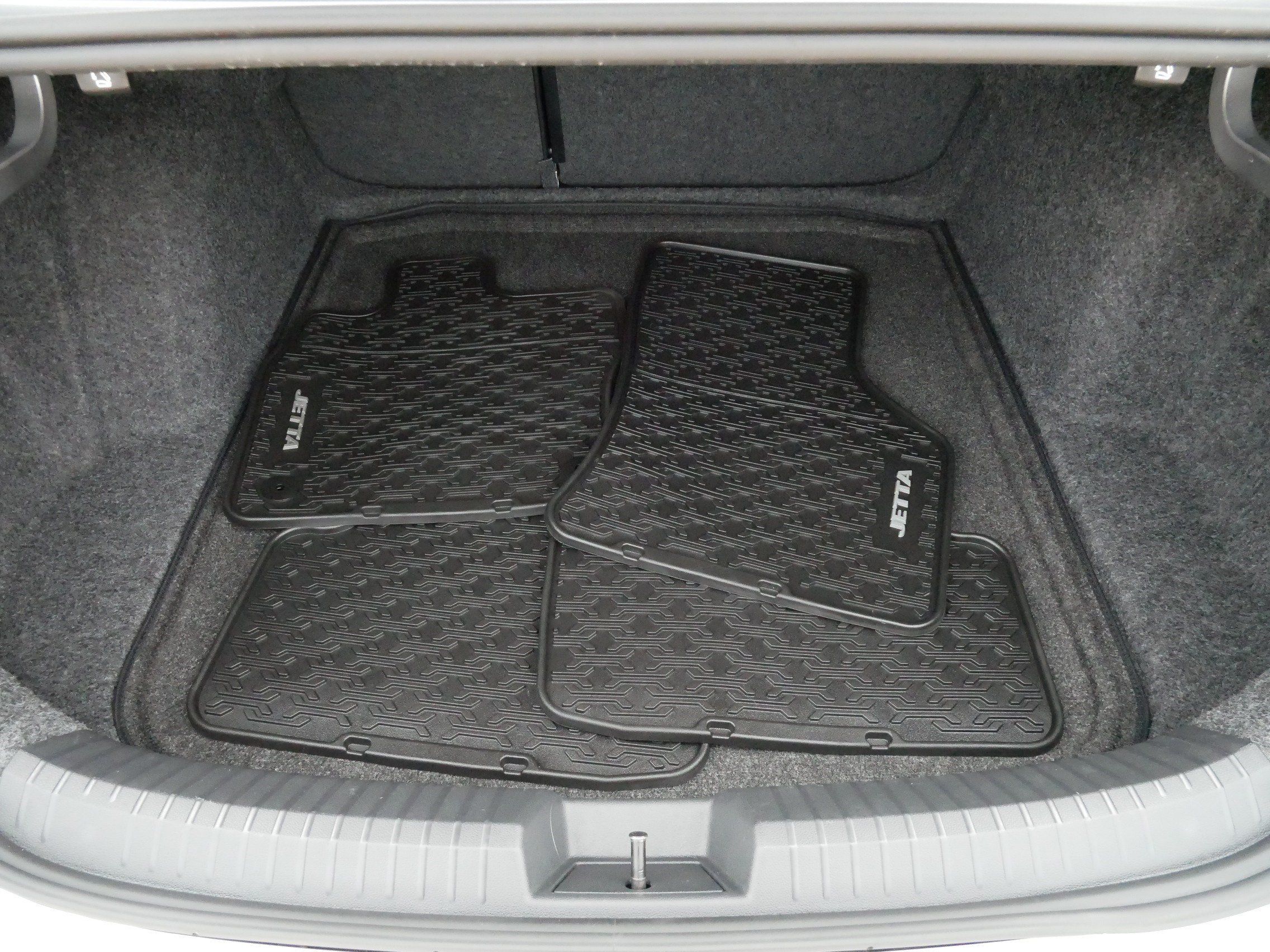 Certified 2024 Volkswagen Jetta Sport FWD image 18