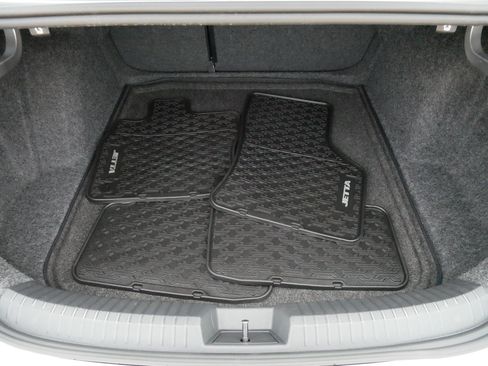 Used 2024 Volkswagen Jetta Sport FWD image 18