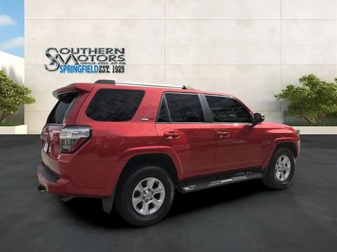 Used 2022 Toyota 4Runner SR5 Premium w/ Moonroof Package RWD image 5