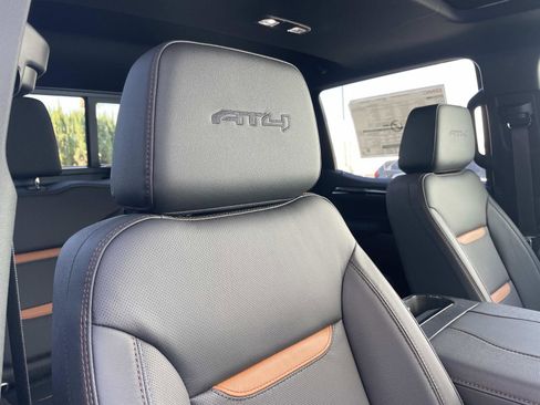 New 2026 GMC Sierra 1500 AT4 w/ AT4 Premium Package image 29