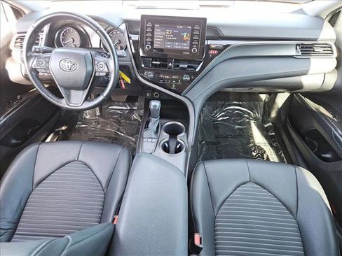 Used 2023 Toyota Camry SE image 16