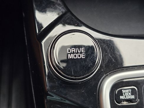 Used 2023 Kia Seltos S w/ Navigation Package FWD image 21