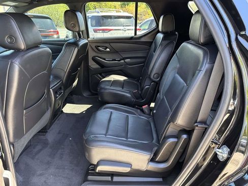 Used 2022 Chevrolet Traverse LT w/ LPO, Floor Liner Package AWD/4WD image 12