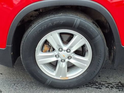 Used 2015 Chevrolet Trax LT w/ LT Sun and Sound Package FWD image 7