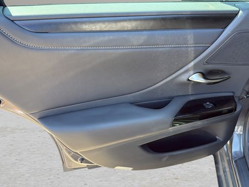Used 2024 Lexus ES 300h w/ Technology Package FWD image 14