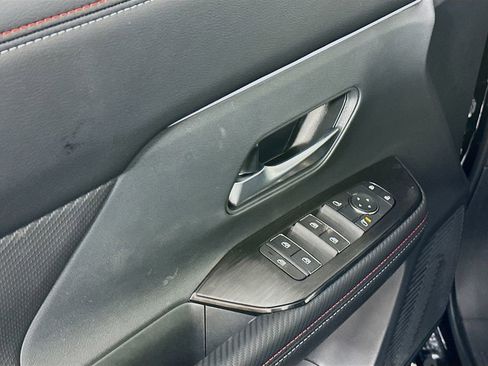 New 2026 Nissan Kicks SR w/ Cold Weather Package image 23