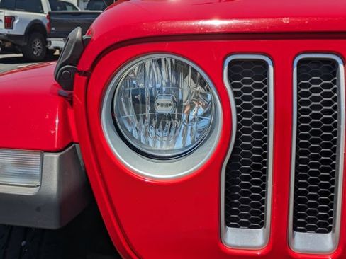 Used 2020 Jeep Wrangler Unlimited Sahara AWD/4WD image 11