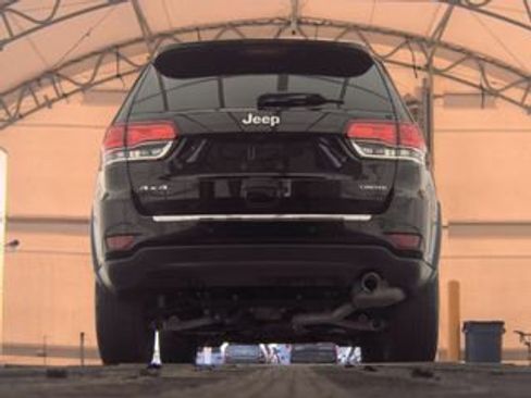 Used 2020 Jeep Grand Cherokee Limited AWD/4WD image 5