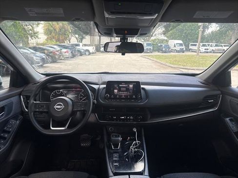 Used 2023 Nissan Rogue SV FWD image 23