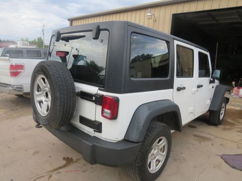 Used 2016 Jeep Wrangler Unlimited Sport AWD/4WD image 4