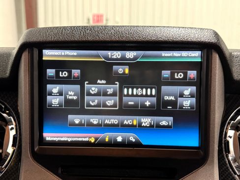 Used 2015 Ford F250 Lariat w/ Lariat Interior Package image 35