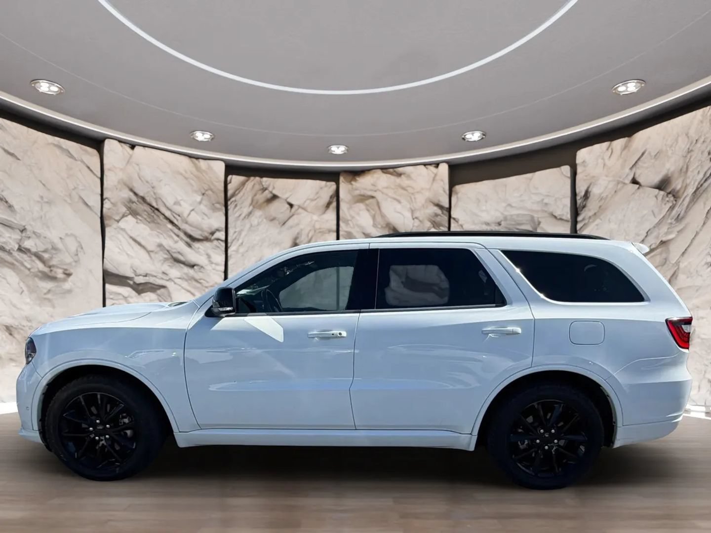 Used 2018 Dodge Durango R/T w/ Blacktop Package RWD image 5
