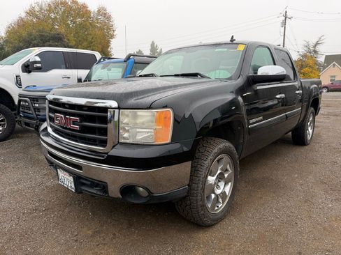 Used 2011 GMC Sierra 1500 SLE w/ Regional Value Package image 4